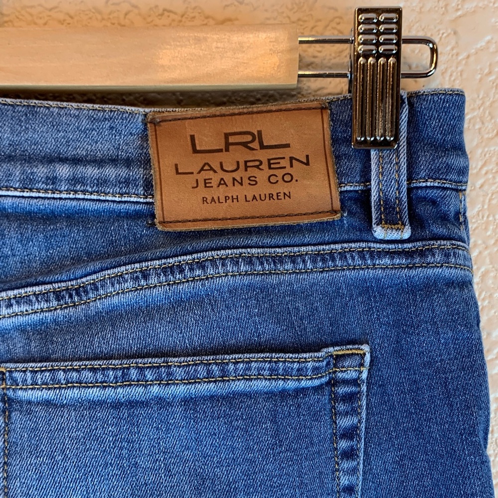 Ralph Lauren Women's classic straight jean sz 8 medium wash midrise work *flaw - Picture 4 of 8